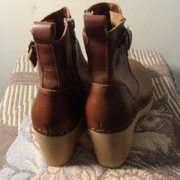 Steve Madden Brown Ankle Boots - Picture 6 of 9